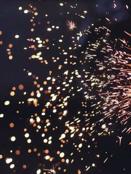 sparks-692122_640_compressed